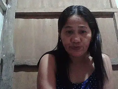 Snapshot of hotmama_063 chatting on 04.30.26 hotmama 063 online show from 04.30.26