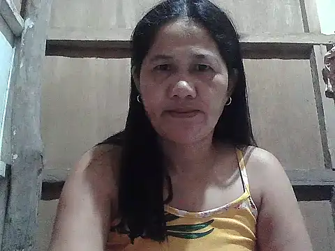 Snapshot of hotmama_063 chatting on 05.15.26 hotmama 063 online show from 05.15.26