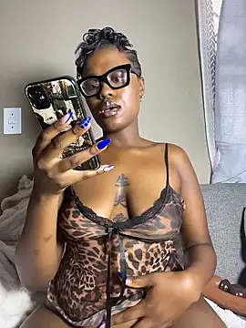 Moonzy77 online show from 01.10.26