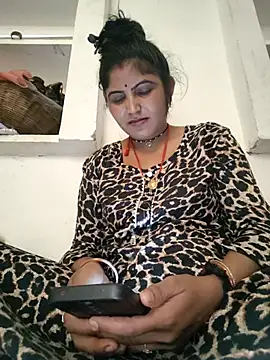 LUCKY cut online show from 04.21.26