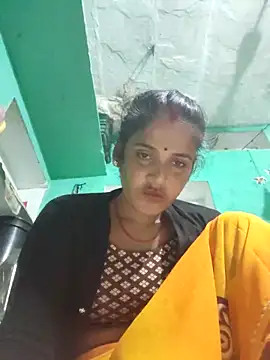 Nillohot online show from 10.13.25