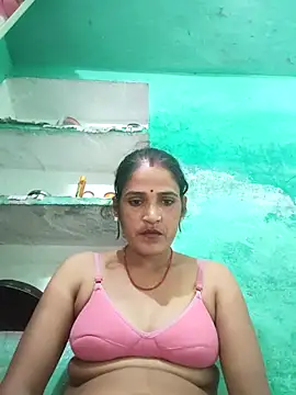 Nillohot online show from 10.14.25