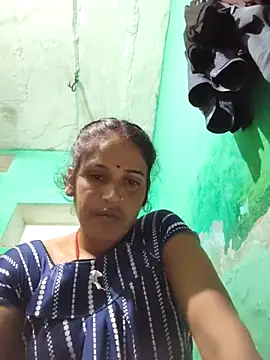 Nillohot online show from 10.18.25