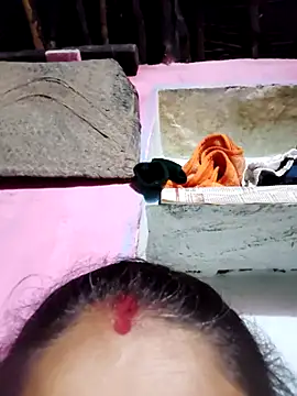 Nillohot online show from 10.20.25