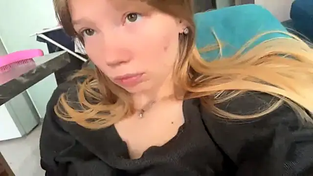 Snapshot of Sweet_horizon chatting on 10.16.25 Sweet horizon online show from 10.16.25