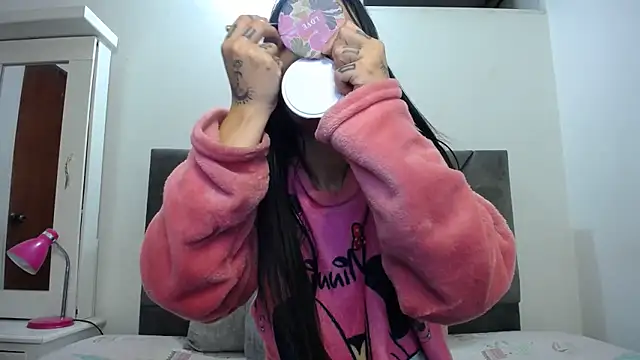 Taylormegan online show from 09.21.25