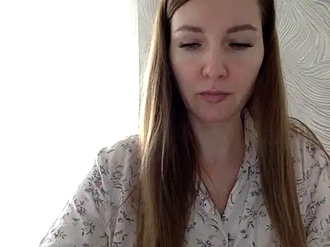 Varnyx online show from 11.03.25