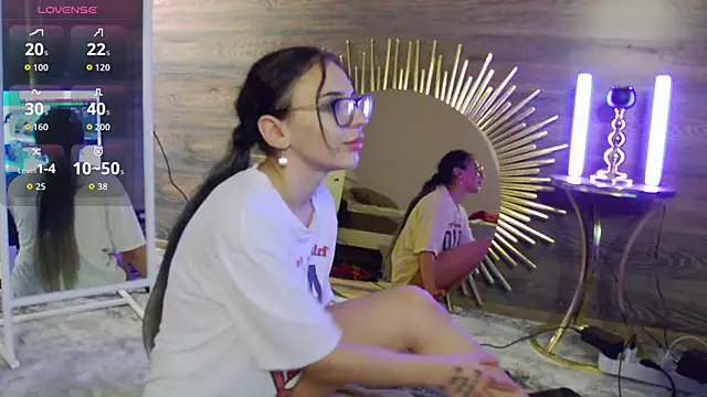 IsabellaLuxx online show from 10.14.25