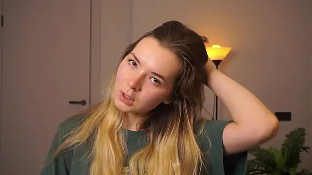 Snapshot of MarlinVarian chatting on 09.15.25 MarlinVarian online show from 09.15.25