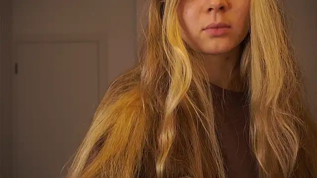 Snapshot of MarlinVarian chatting on 09.18.25 MarlinVarian online show from 09.18.25