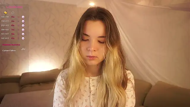 Snapshot of MarlinVarian chatting on 10.19.25 MarlinVarian online show from 10.19.25