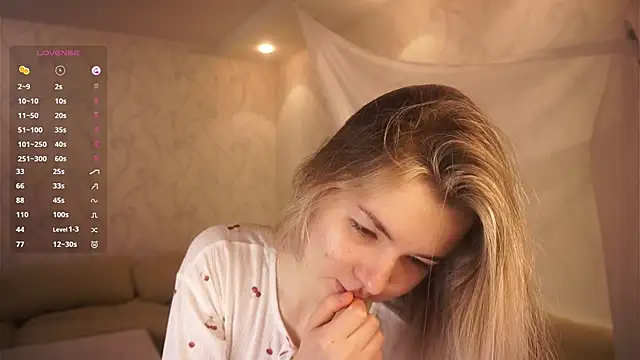 Snapshot of MarlinVarian chatting on 10.30.25 MarlinVarian online show from 10.30.25