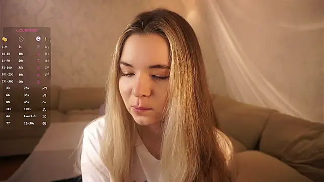 Snapshot of MarlinVarian chatting on 11.16.25 MarlinVarian online show from 11.16.25