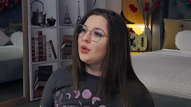 Mia Swano online show from 12.17.25