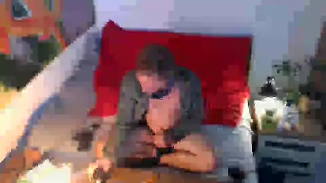 Snapshot of EdelHolz91 chatting on 10.02.25 EdelHolz91 online show from 10.02.25