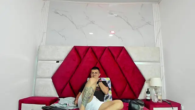 Snapshot of Kity_spiderr chatting on 02.24.26 Kity spiderr online show from 02.24.26