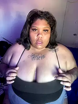 Snapshot of BlaxicanaMami chatting on 09.09.25 BlaxicanaMami online show from 09.09.25