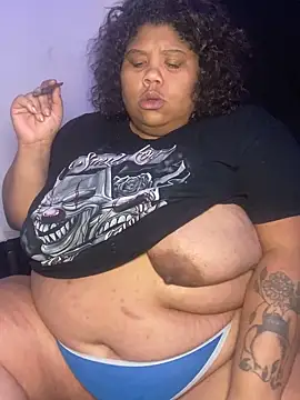 Snapshot of BlaxicanaMami chatting on 09.19.25 BlaxicanaMami online show from 09.19.25