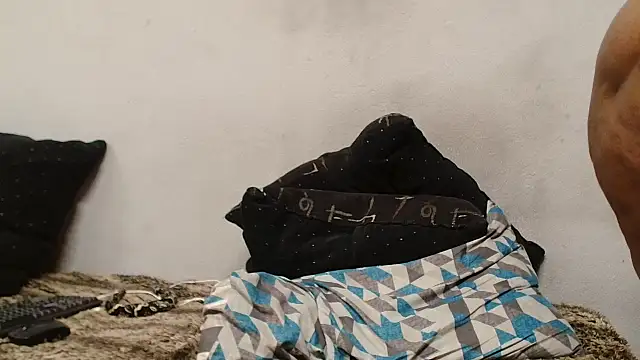 ROYALASS25 online show from 02.18.25