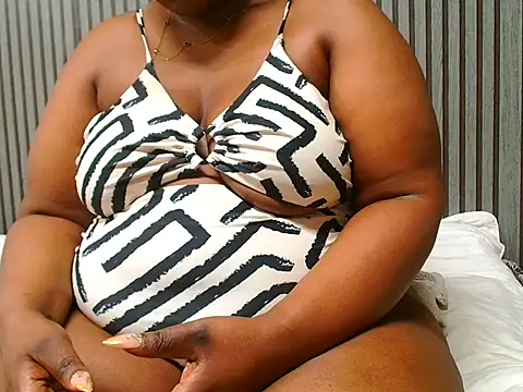 ROYALASS25 online show from 11.07.25