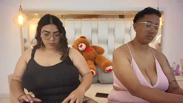 TiffantyAndStacy online show from 09.15.25