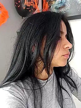 ValerieLove  online show from 10.27.25