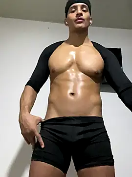 Snapshot of Smith_Fitness chatting on 11.12.25 Smith Fitness online show from 11.12.25