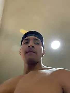 Snapshot of Smith_Fitness chatting on 04.17.26 Smith Fitness online show from 04.17.26