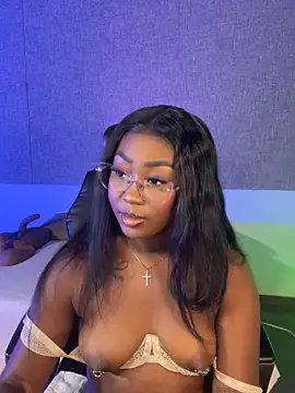 Snapshot of Kishalove_ chatting on 09.17.25 Kishalove  online show from 09.17.25