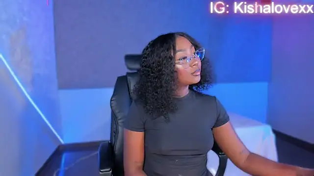 Snapshot of Kishalove_ chatting on 10.14.25 Kishalove  online show from 10.14.25