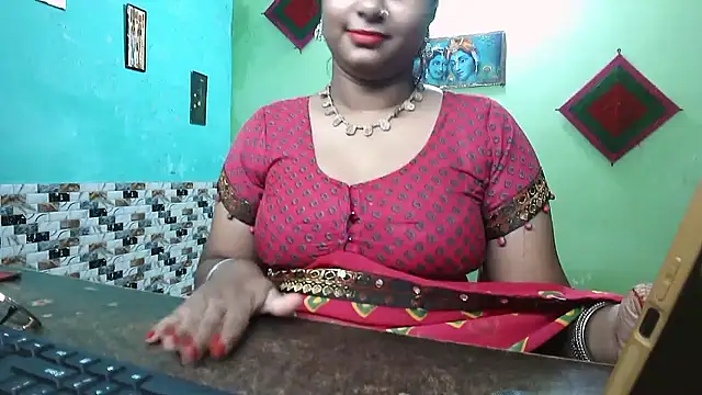 DearKimmi online show from 09.11.25