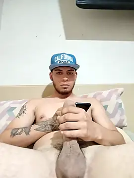 Snapshot of xanderbigcook1 chatting on 02.28.26 xanderbigcook1 online show from 02.28.26