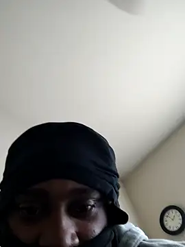 Snapshot of DarkSkinStroker chatting on 09.15.25 DarkSkinStroker online show from 09.15.25