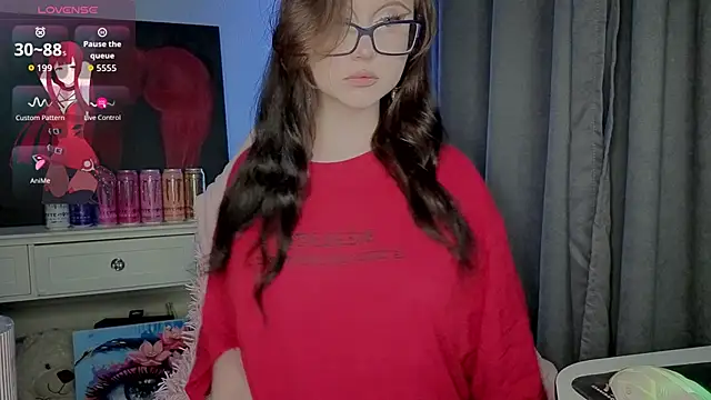 Snapshot of hornyprincess19 chatting on 06.22.26 hornyprincess19 online show from 06.22.26
