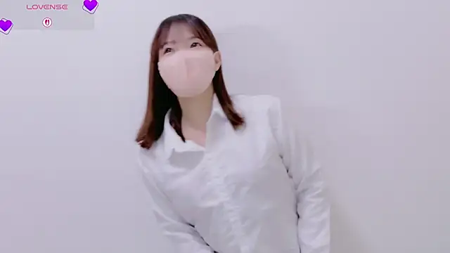 Snapshot of Mayu_o19o chatting on 04.24.26 Mayu o19o online show from 04.24.26