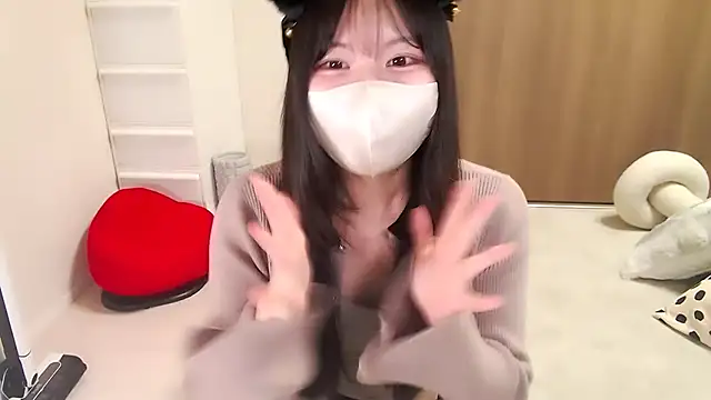 moka-neko online show from 10.15.25