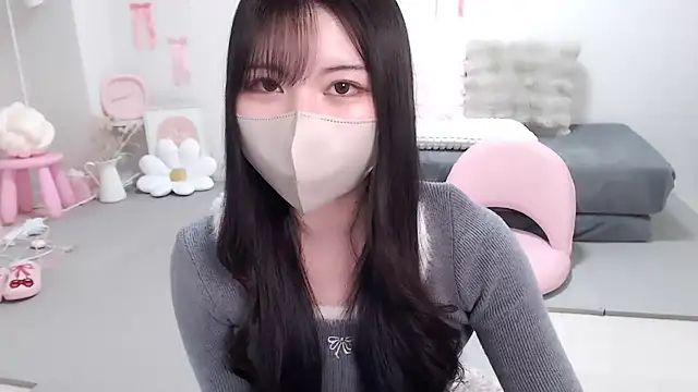 Snapshot of moka-neko chatting on 02.03.26 moka-neko online show from 02.03.26