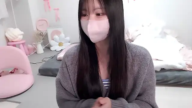 Snapshot of moka-neko chatting on 02.13.26 moka-neko online show from 02.13.26