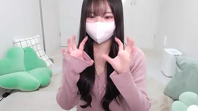 Snapshot of moka-neko chatting on 02.26.26 moka-neko online show from 02.26.26