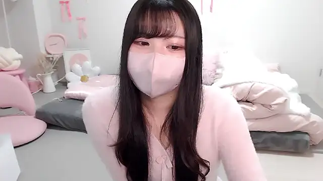 Snapshot of moka-neko chatting on 02.27.26 moka-neko online show from 02.27.26