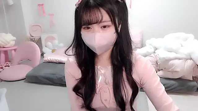 Snapshot of moka-neko chatting on 03.01.26 moka-neko online show from 03.01.26