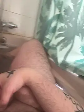 Snapshot of Badking9377 chatting on 04.04.26 Badking9377 online show from 04.04.26