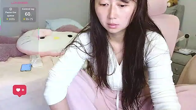 Snapshot of Diva_VVN chatting on 04.21.26 Diva VVN online show from 04.21.26