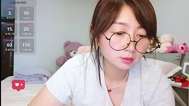 Snapshot of Diva_VVN chatting on 05.07.26 Diva VVN online show from 05.07.26