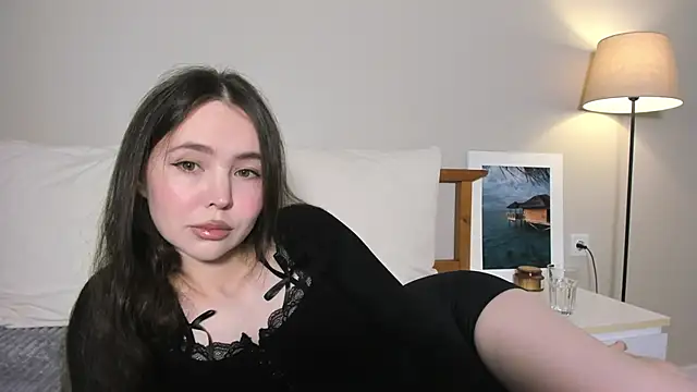 kittyphoria online show from 10.04.25
