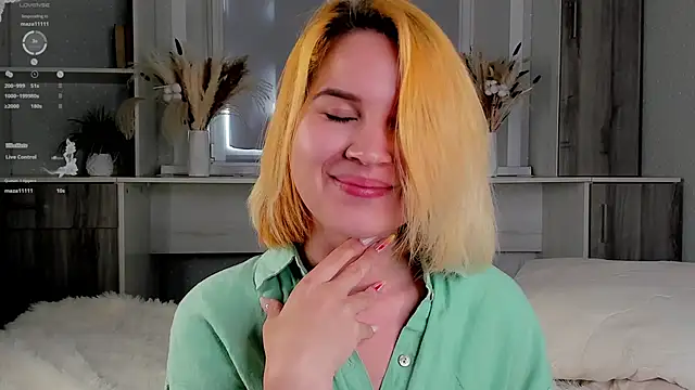 Snapshot of AgnesSonnek chatting on 09.12.25 AgnesSonnek online show from 09.12.25