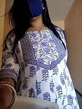 Snapshot of your_favourite_bhabhi chatting on 03.13.26 your favourite bhabhi online show from 03.13.26