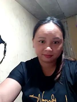 Snapshot of -Kitty-92 chatting on 09.30.25 -Kitty-92 online show from 09.30.25
