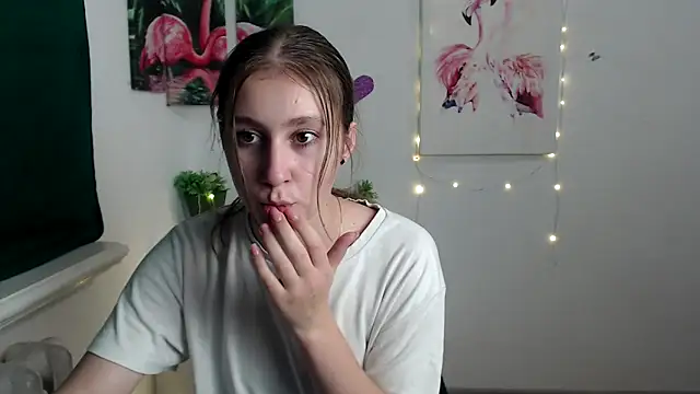 Snapshot of Milka_kamila chatting on 10.09.25 Milka kamila online show from 10.09.25