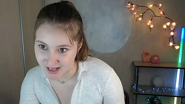 Snapshot of Milka_kamila chatting on 05.25.26 Milka kamila online show from 05.25.26